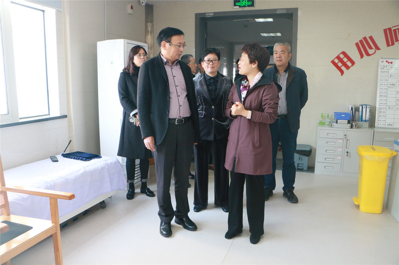 1119县委常委、统战部部长干维岳一行来我院视察工作.JPG